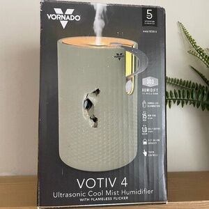 Vornado VOTIV 4 Ultrasonic Cool Mist Humidifier